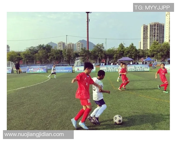 中国青少年足球发展现状与未来展望：培养足球人才的关键策略与挑战分析