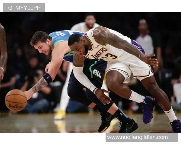 湖人对阵热火精彩瞬间回顾与比赛图片分享